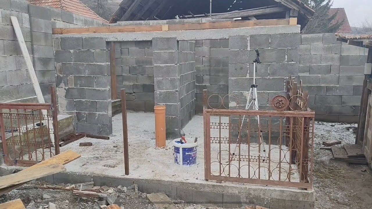 Viața la sat (Partea  2)-- Continuăm țarcul la purcei și un mic bonus la sfârșitul videoului!