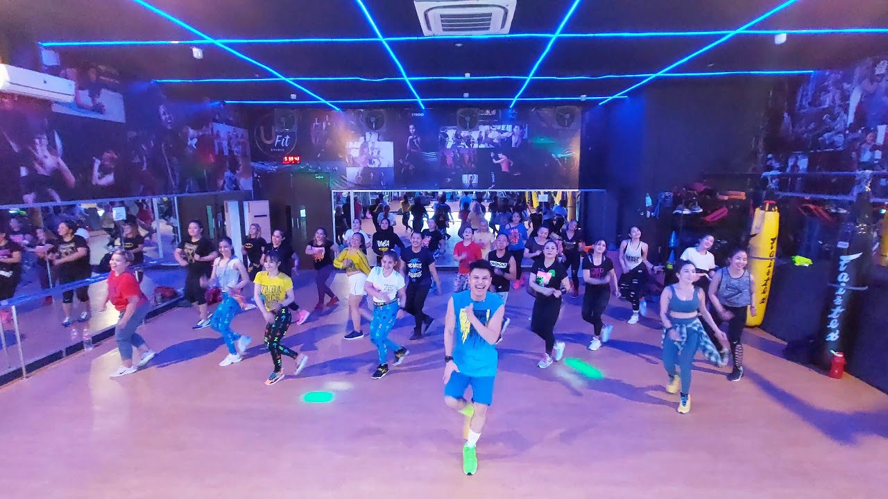 zumba tiktok / iri bilang bos / bale bale #viral #tiktok #zinpanji