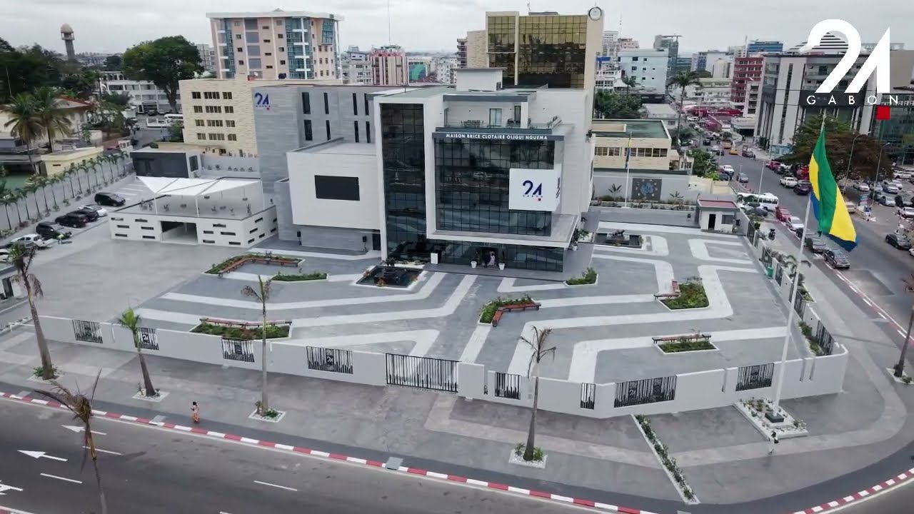 𝐆𝐚𝐛𝐨𝐧 𝟐𝟒, &laquo; 𝐥𝐞 𝐌𝐞𝐢𝐥𝐥𝐞𝐮𝐫 𝐝𝐮 𝐆𝐚𝐛𝐨𝐧, 𝐝𝐞 𝐥'𝐀𝐟𝐫𝐢𝐪𝐮𝐞 𝐞𝐭 𝐝𝐮 𝐌𝐨𝐧𝐝𝐞 &raquo;.🇬🇦