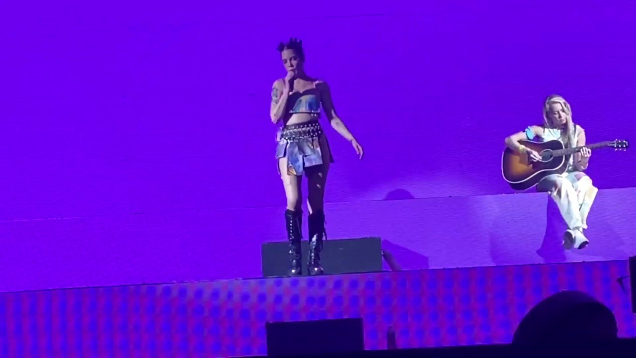 929 - Halsey Berlin Manic Tour