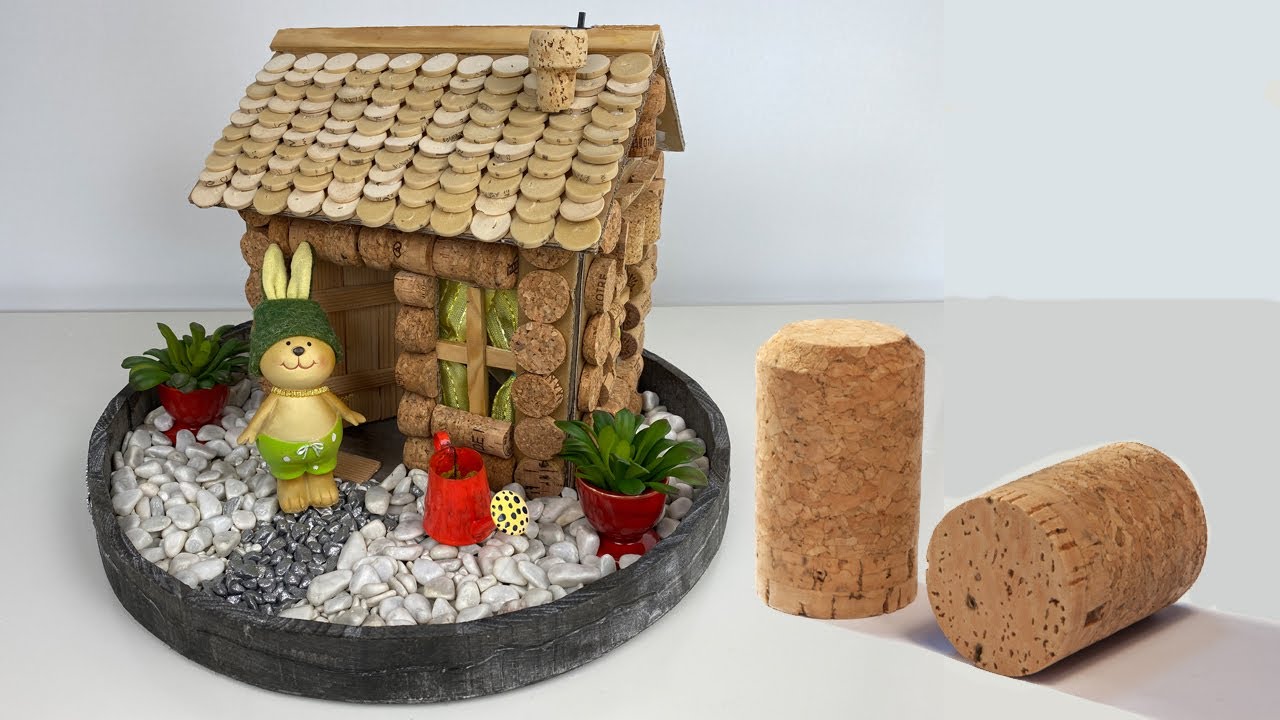 Дом из пробок от вина