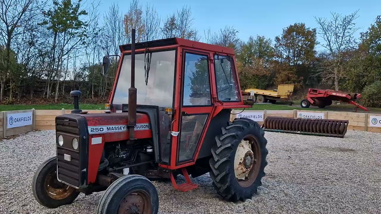 1985 Massey Ferguson 250 2WD Tractor 25074