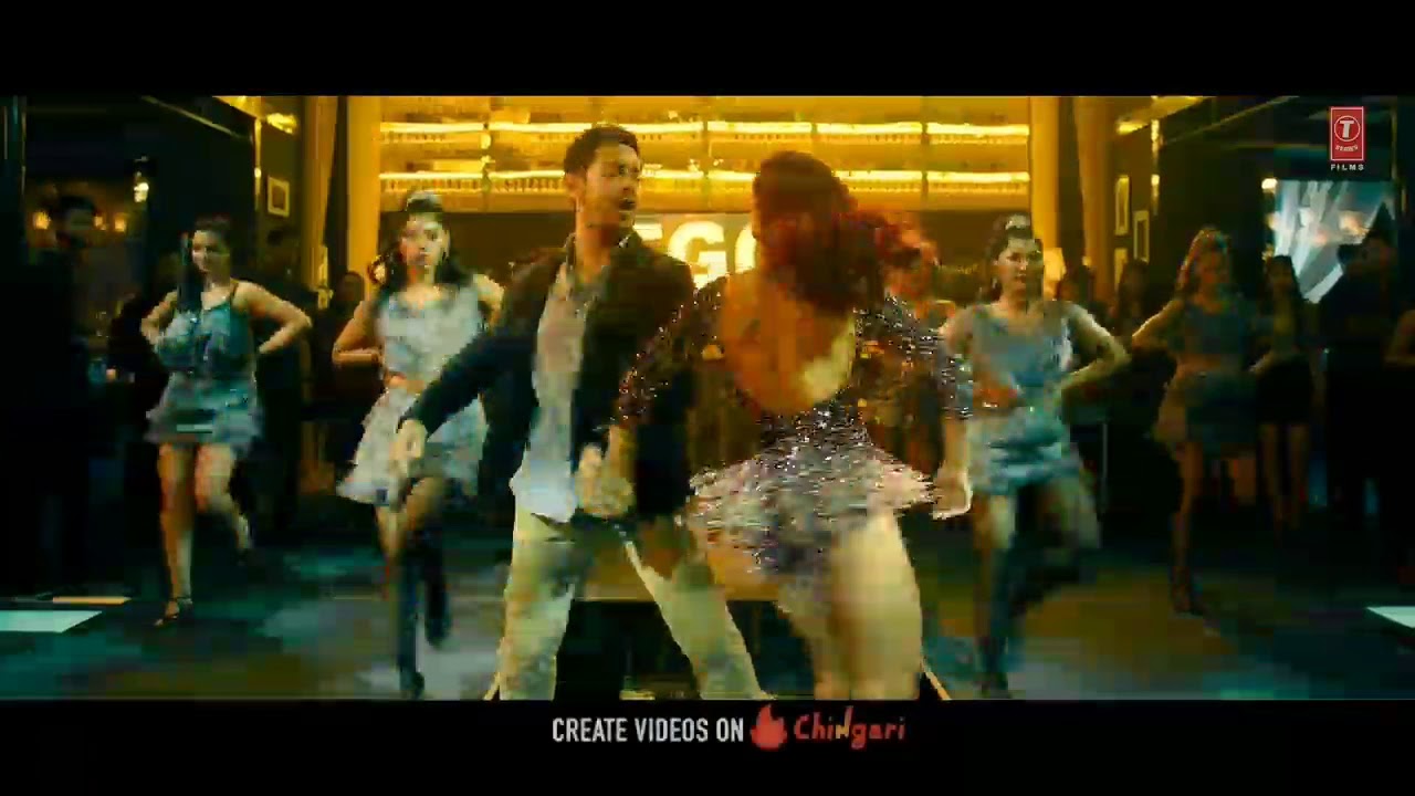 kitni haseeno pe kitni dafa ye dola status - har funn mola song status -  amir khan Vishal Dadlani