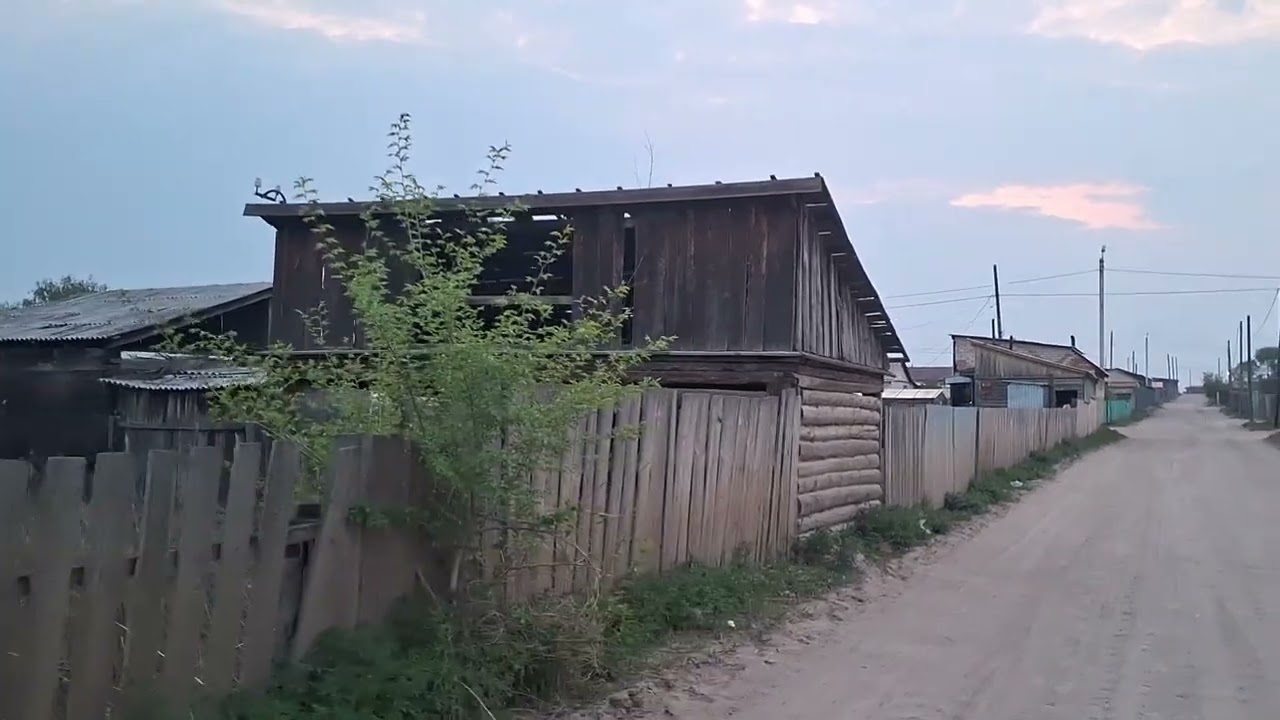 10.06.2025 год. Чернышевск, окраина. Вся жизнь в дороге