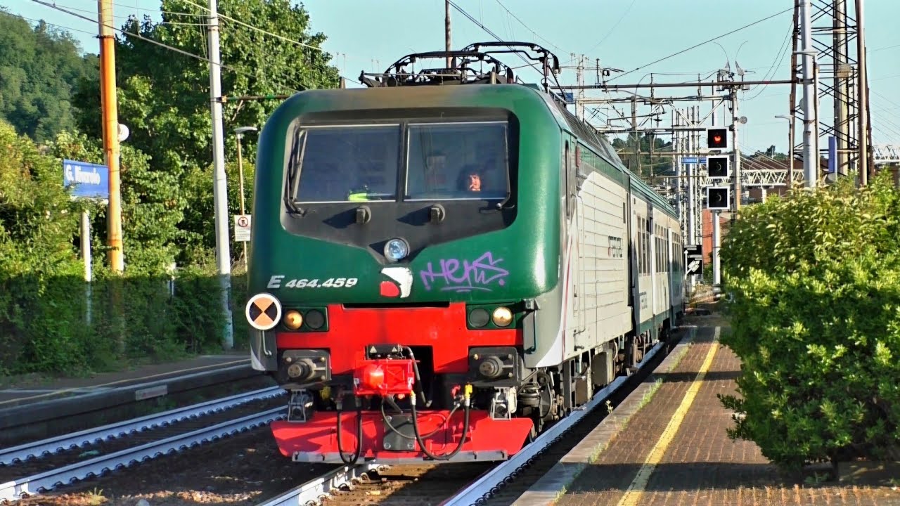Treni delle ore 19 a Genova Rivarolo