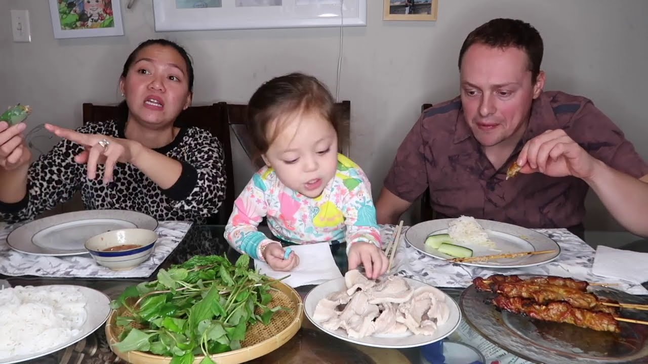 Vlog 1212 ll BÁNH TRÁNG CUỐN THỊT HEO- KỈ NIỆM MÁI TÓC CŨ CỦA NGƯỜI ĐẸP CHÂY CHÂY
