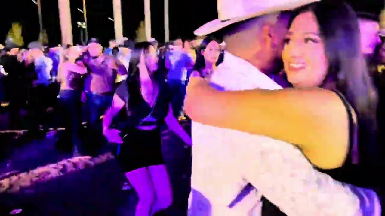 Bailando Las Amazonas!  Puro Huapango
