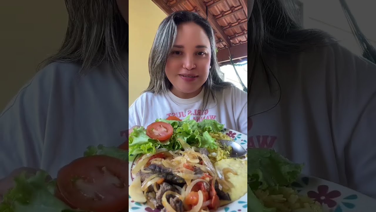 #COMENDOMUITO : BORA ALMOÇAR COMIGO COMIDA CASEIRA ( Bife acebolado,Arroz,Creme de milho e salada 🥗)