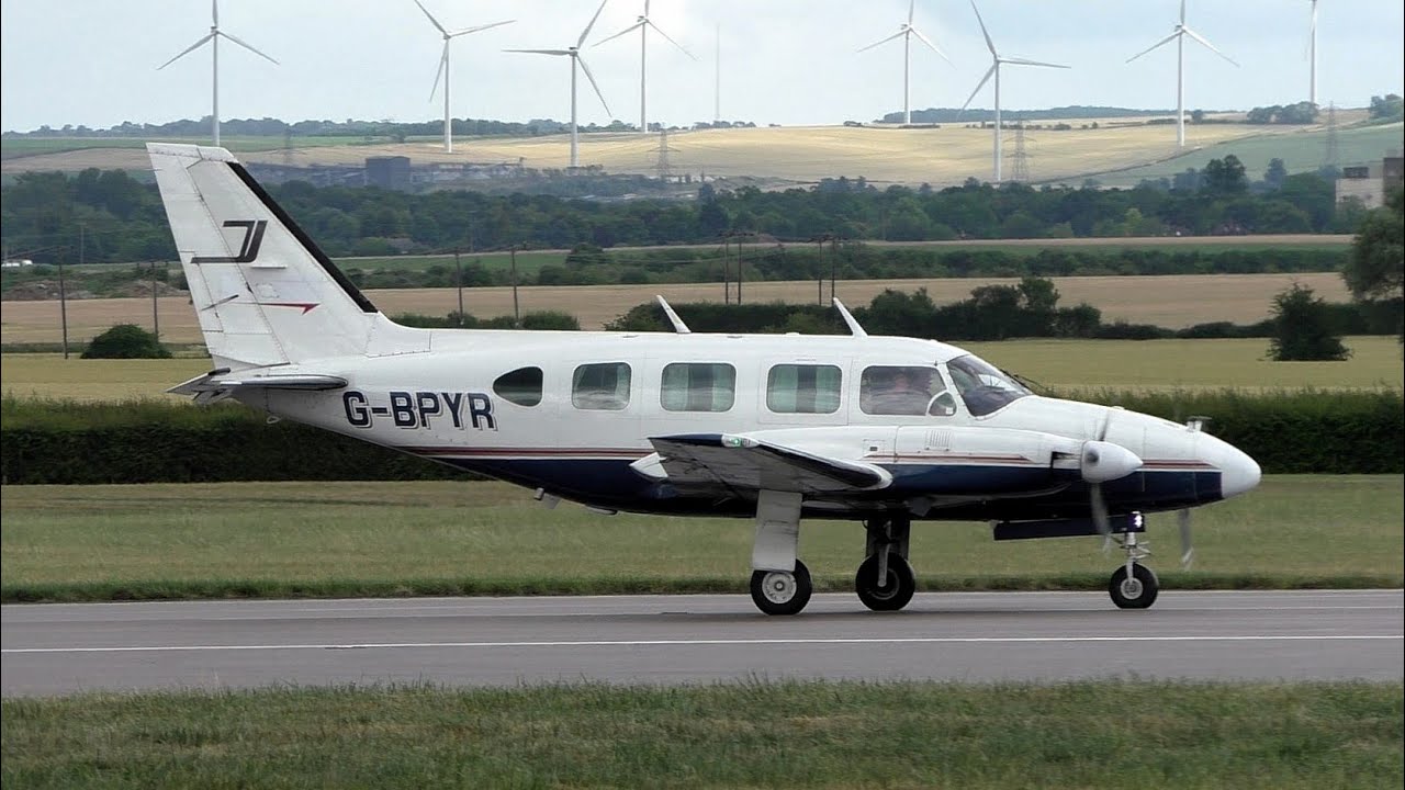 2Excell Aviation Piper PA-31 G-BPYR Take Off at Cambridge Airport