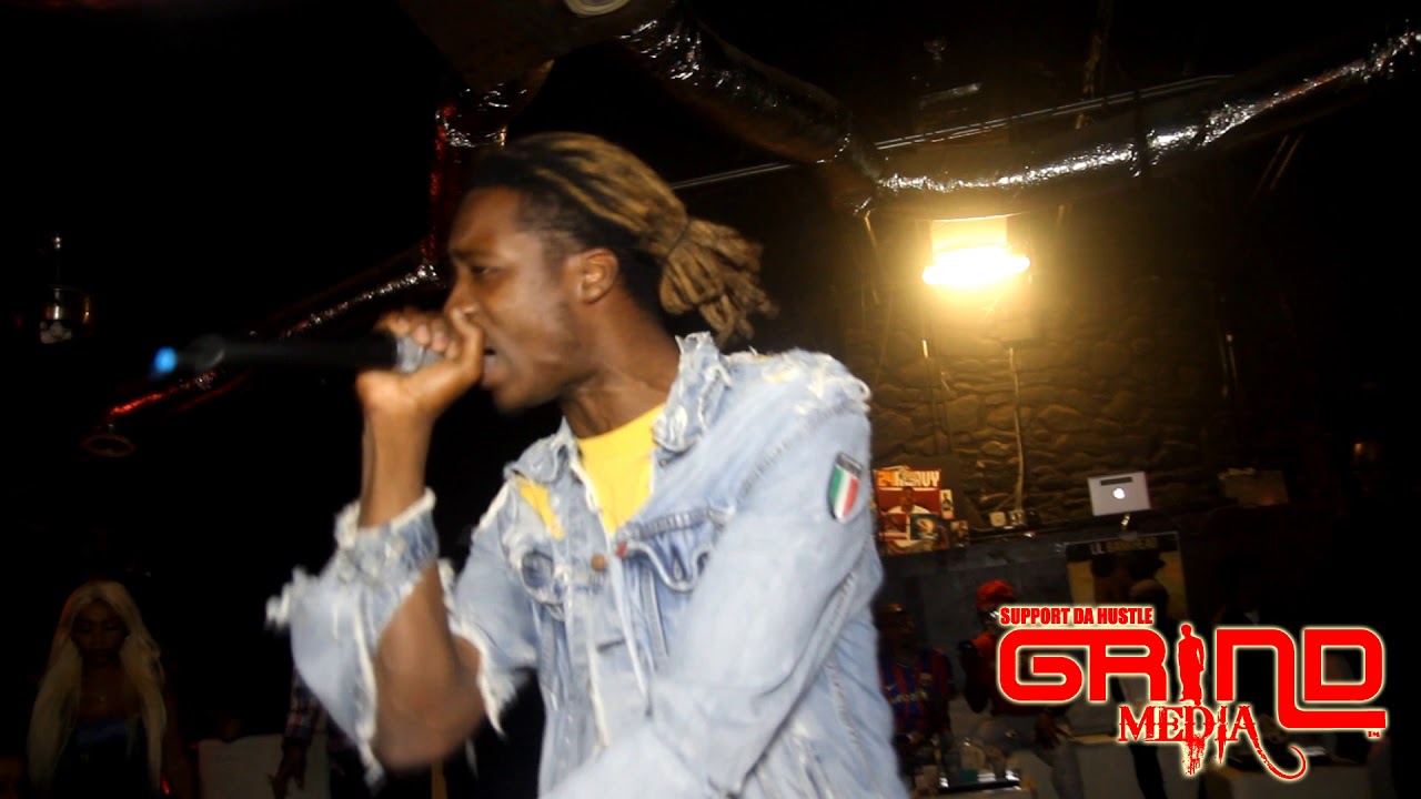 Zoo Cash at Chit Chat.... Raw performance