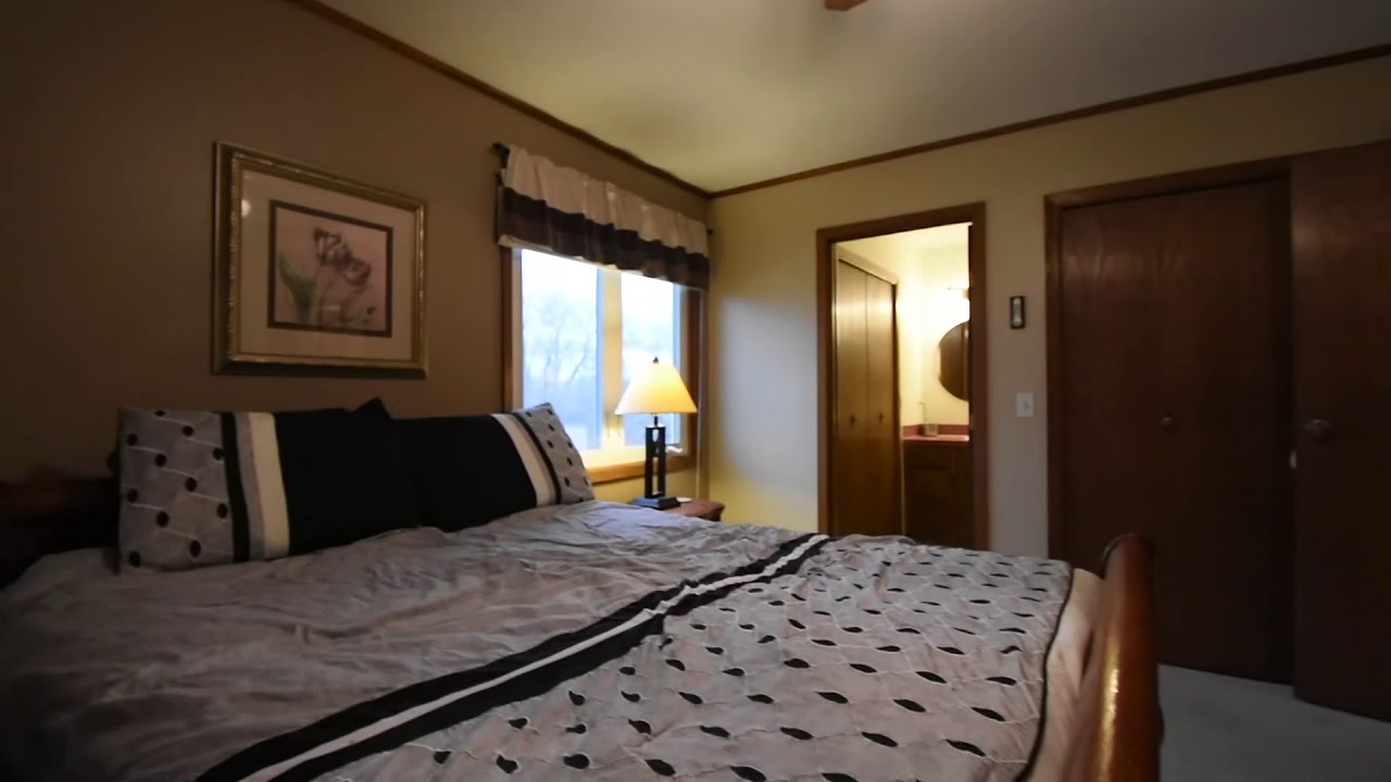 191121 12 45pm McCandless 1050 N 28th Ave Home Walkt Branded