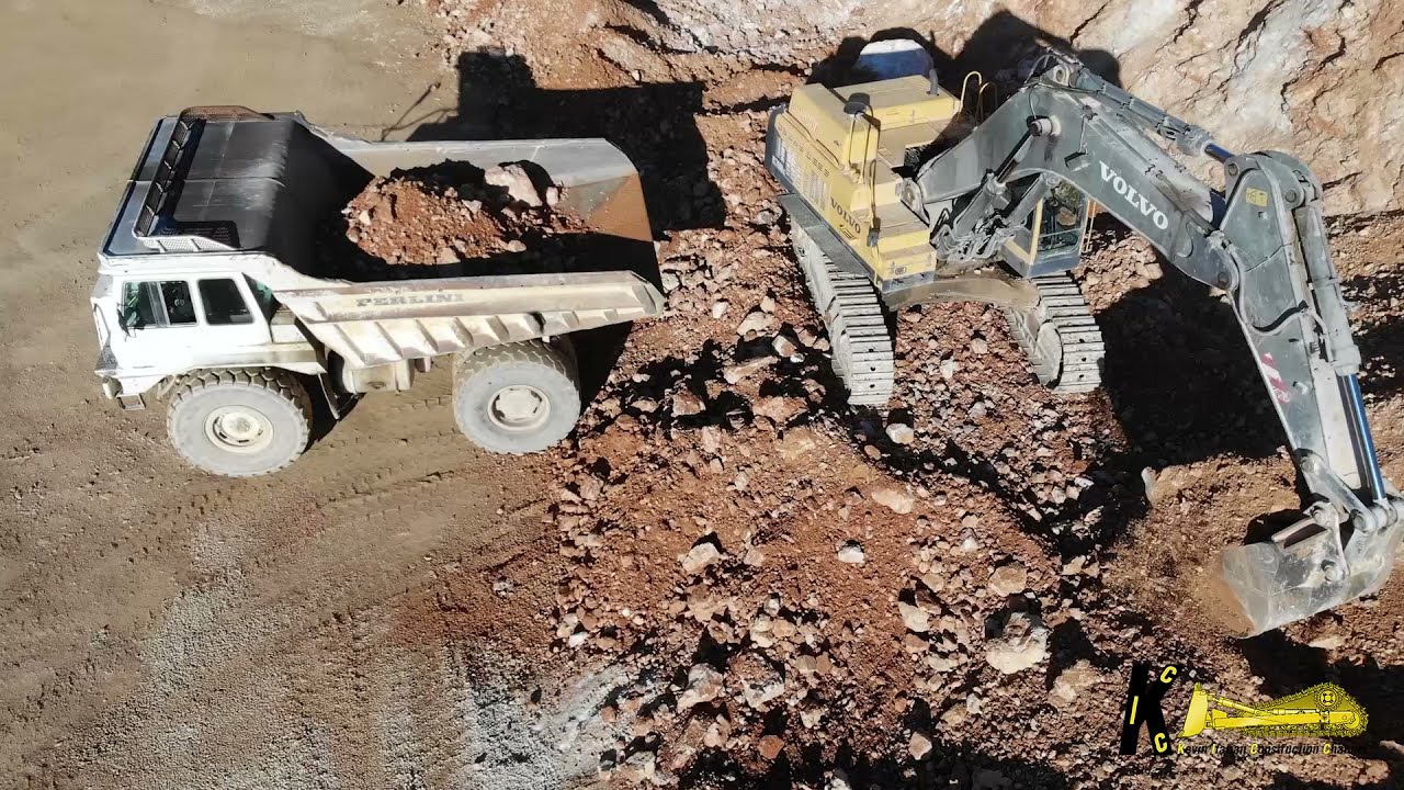 Amazing Volvo EC700 Excavator Loading Huge Dumper Perlini – Heavy Work Site! #heavyequipment 