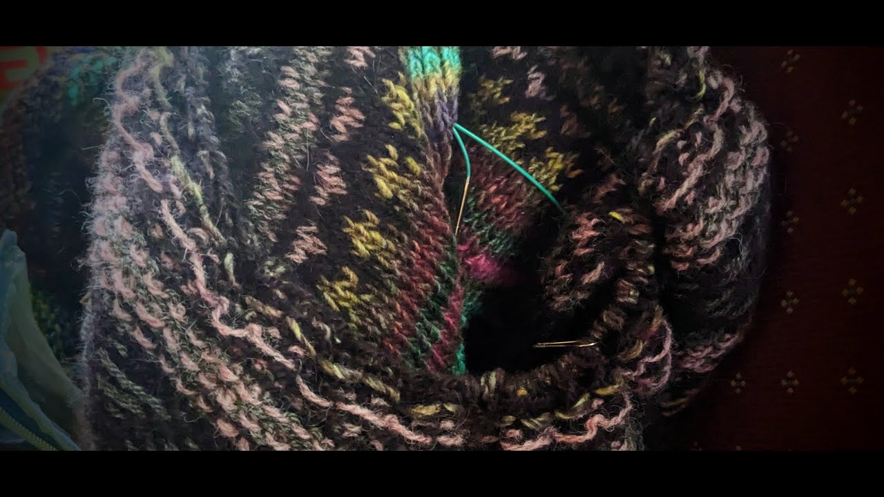 Sometimes crazy ideas work : revealing a bonkers colourwork knit