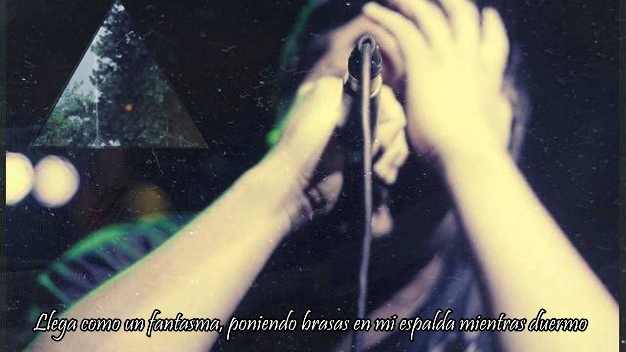 Hotel Books - Ghosts Can't Love. (Subtítulos Español)
