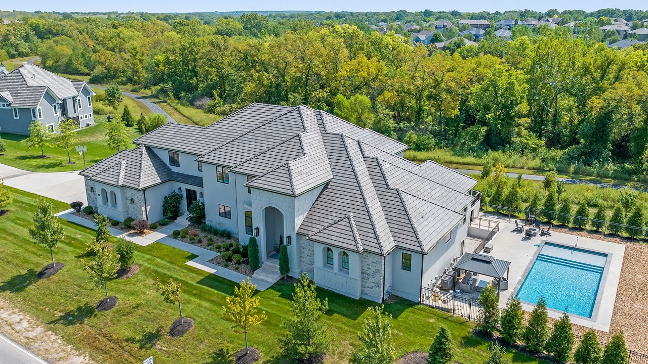 Drone Tour | 10821 W 167th St | Overland Park, KS