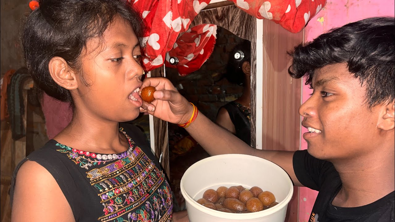 #like Aaj Rani ka Tabiat Kharab Hai hum Rani Ke liye ￼black Rasgulle Manna Tere hain 🤤🤤￼￼￼