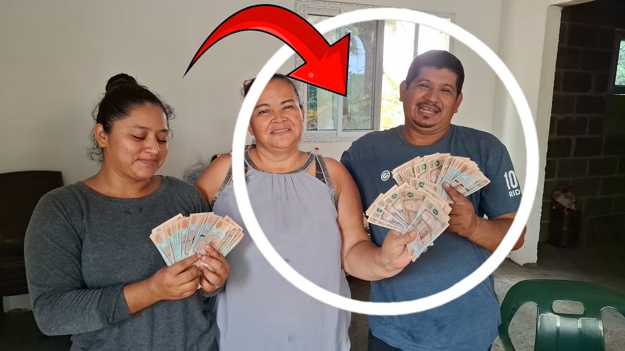 Les donaron todo el PISO CERÁMICO para su CASA‼️🫢Ni te imagínas su reacción. 