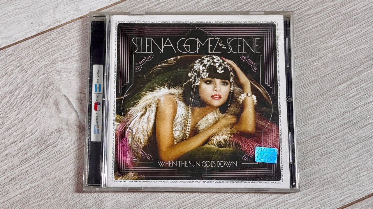 Selena Gomez & The Scene - When The Sun Goes Down (2011) “CD Unboxing”