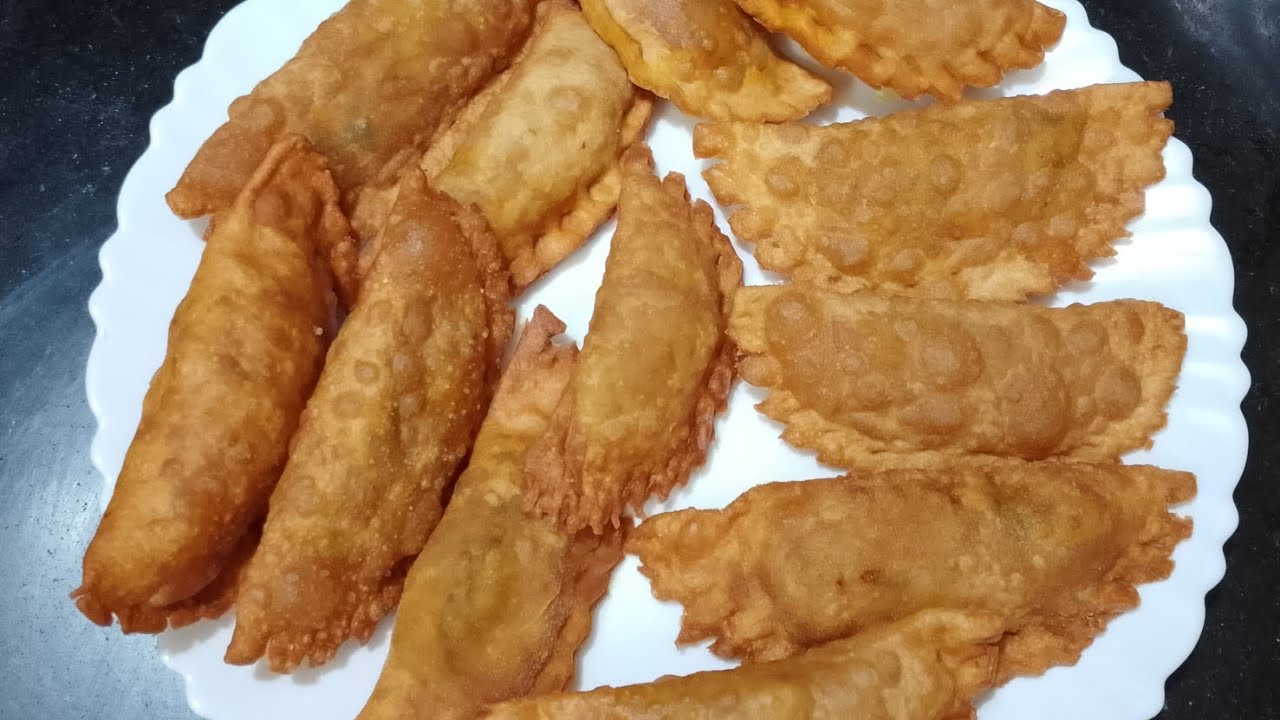 Fried chicken momos recipe video||#friedmomos #momos @simplyvijjijaya 