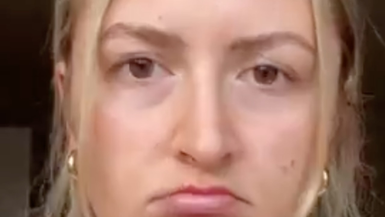 Зачем бы парню это делать?