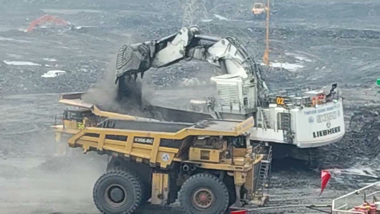 Liebherr : ? -Hour Loading War in Hell&rsquo;s Mine!