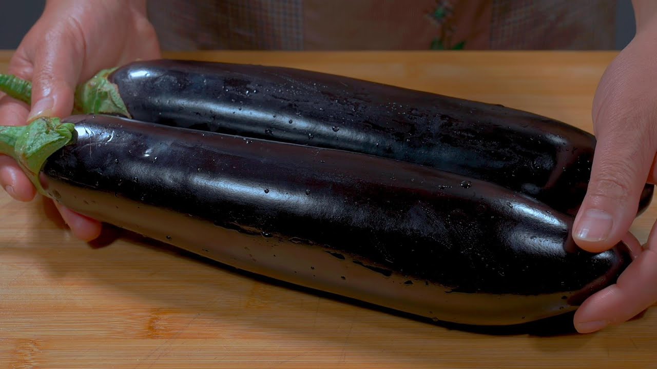 做茄子真的每样我都是拿手菜，这个肉沫茄子煲，好吃到跺脚呀