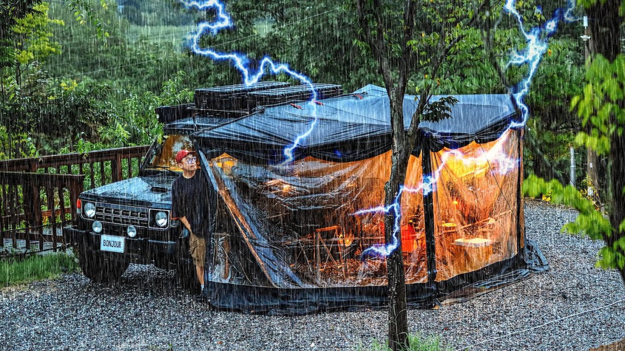 ☔️ Кемпинг под проливным дождём с идеальной автомобильной палаткой