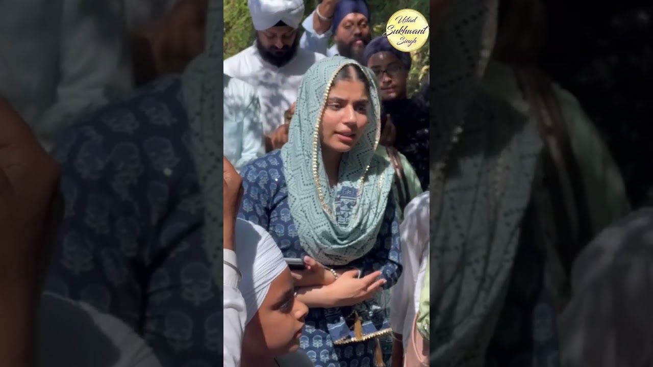 Our very melodious kirtaniya Simrat Kaur Canada reciting Shabad with Sangat at BSSGSA DarlaGhat