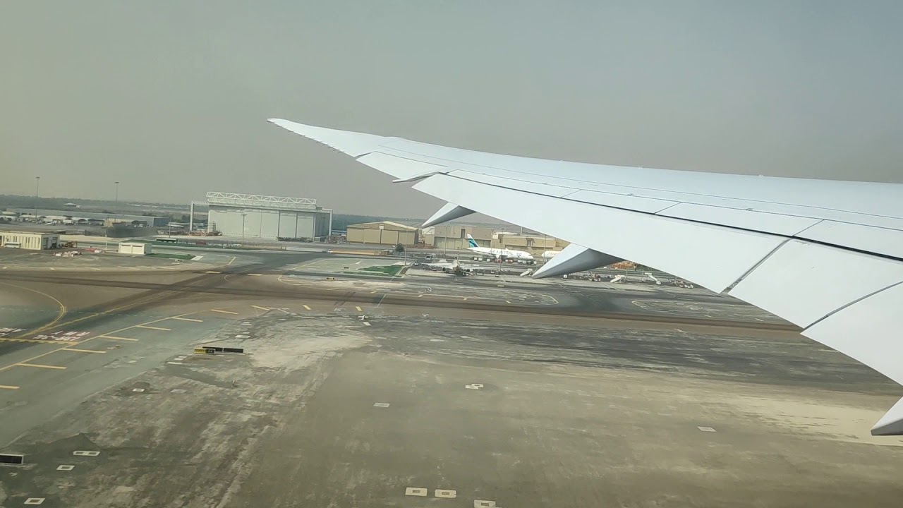 Etihad EY 7 / ETD 07 787 takeoff & climb out OMAA Abu Dhabi