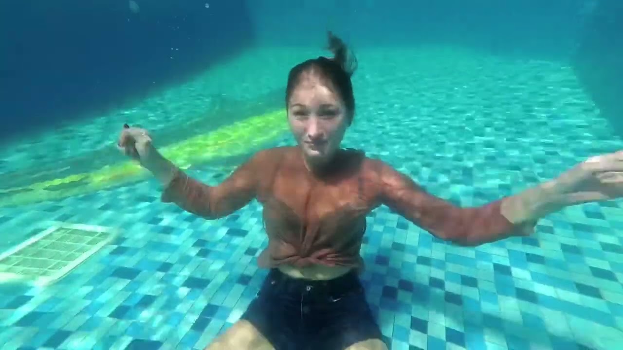 💦 WETLOOK • I had fun in the pool☀️#wetshorts #wetblouse #wetsocks