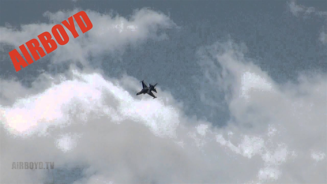 T-50 Golden Eagle Farnborough 2012 (Wednesday)