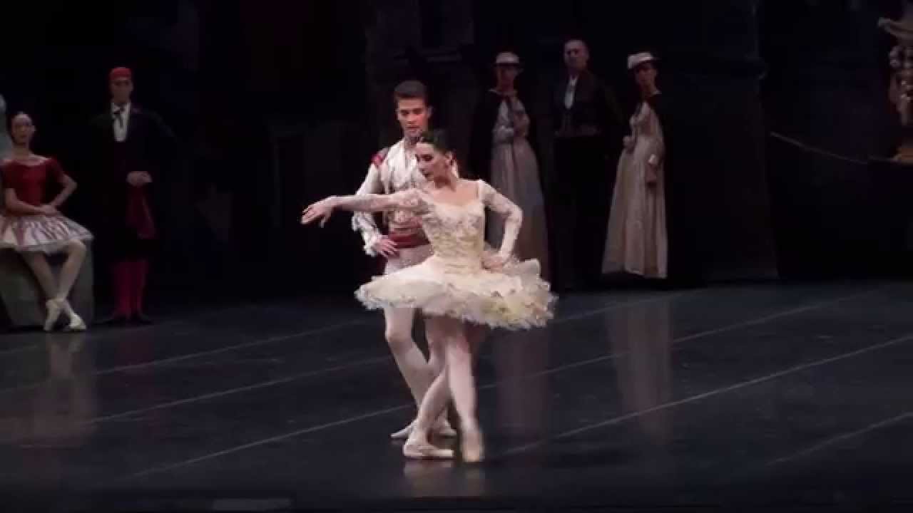 CLAUDIO COVIELLO - TAMARA ROJO