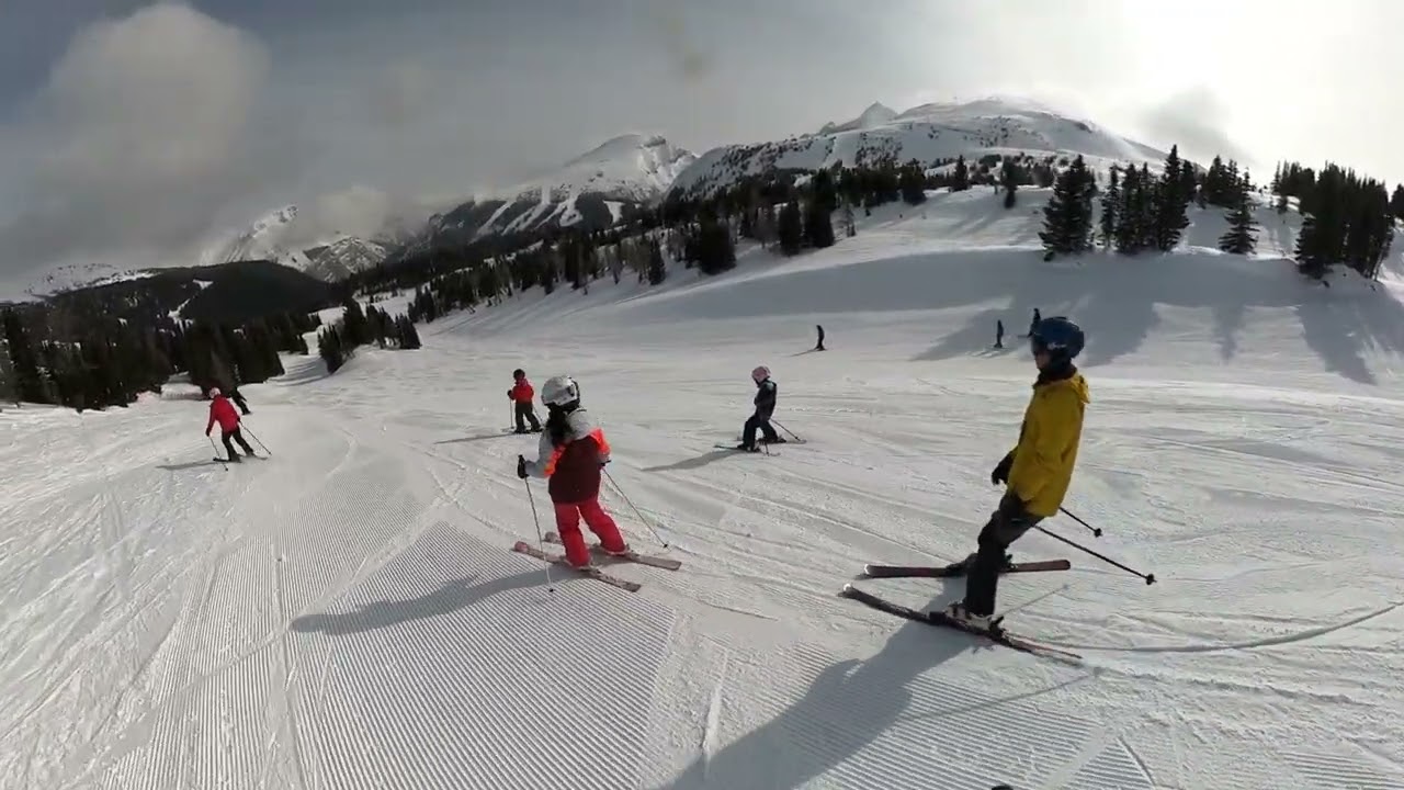 Sunshine Village Ski run 1 - Strawberry Express - Snowsnake (blue) -20220415