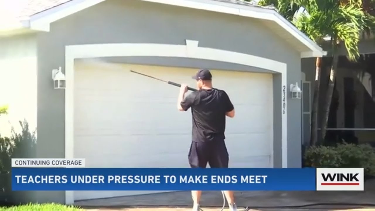 'Teachers Under Pressure' makes ends meet with side job