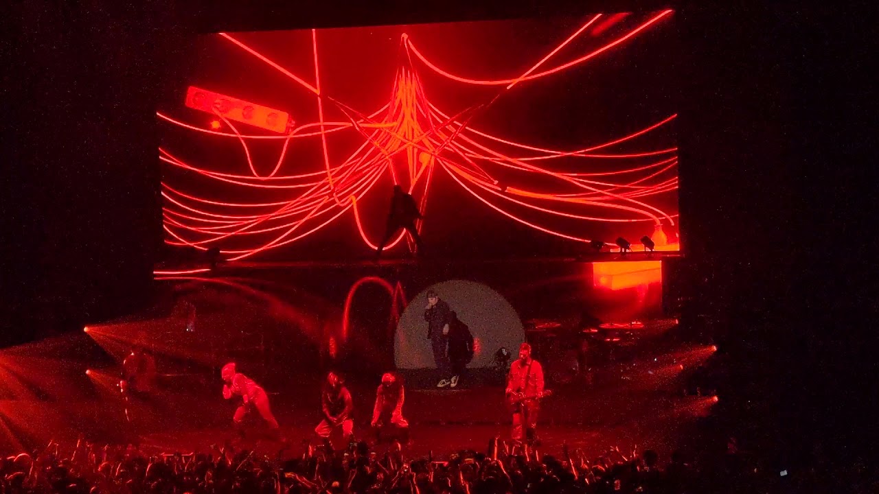 Bring Me The Horizen Opening Throne tour in Japan 12/11/2019