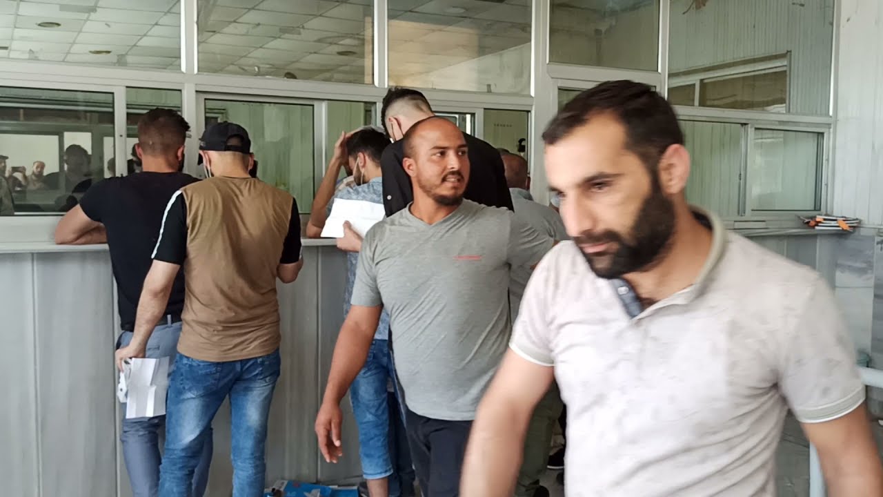 دخول القادمين من تركيا لقضاء إجازة العيد في سوريا عبر معبر باب السلامة.. مراسنا محمد نور والتفاصيل