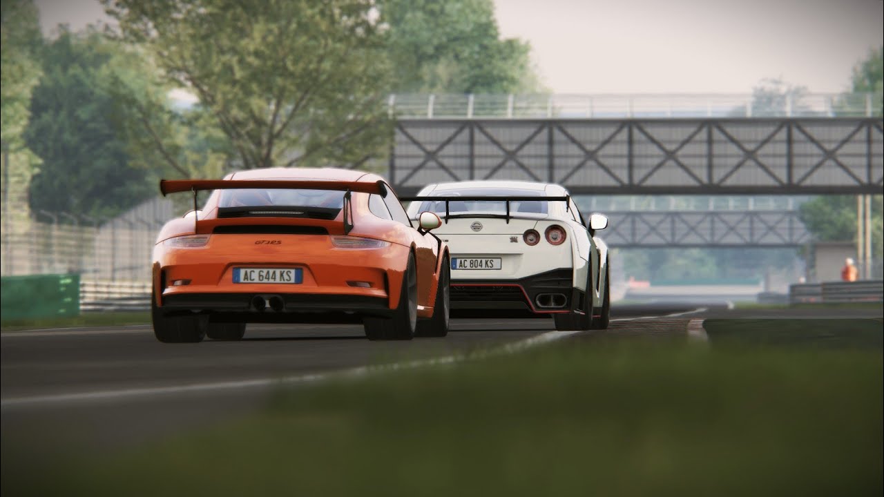 Porsche 911 GT3 RS vs  Nissan GT R Nismo