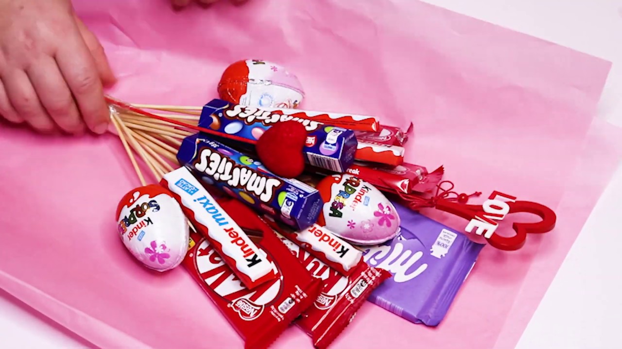 Bouquet Made of Chocolates and Kinder eggs / Как сделать букет из шоколадок своими руками