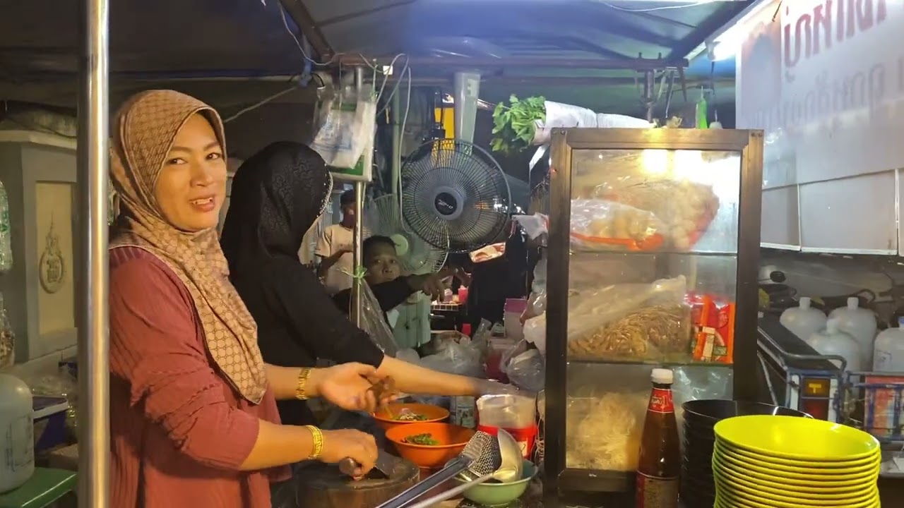 أكل الشوارع في فطاني تايلند