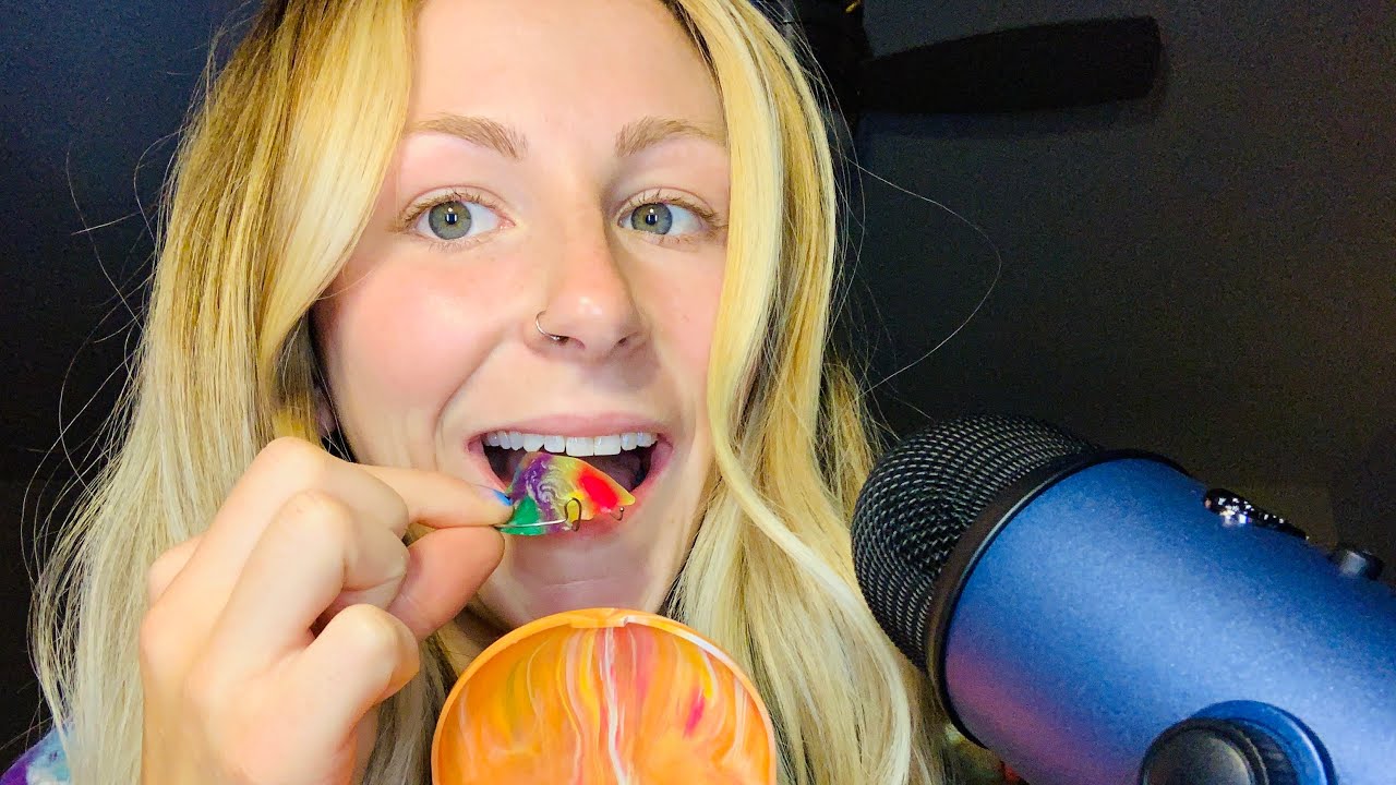 ASMR// RETAINER SOUNDS, MOUTH SOUNDS, RETAINER CLICKING, EATING WITH RETAINERS