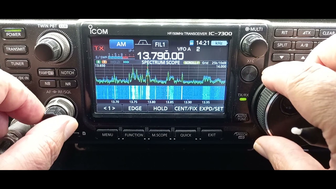 Descubriendo el modo scroll-f en el espectro del Icom IC 7300