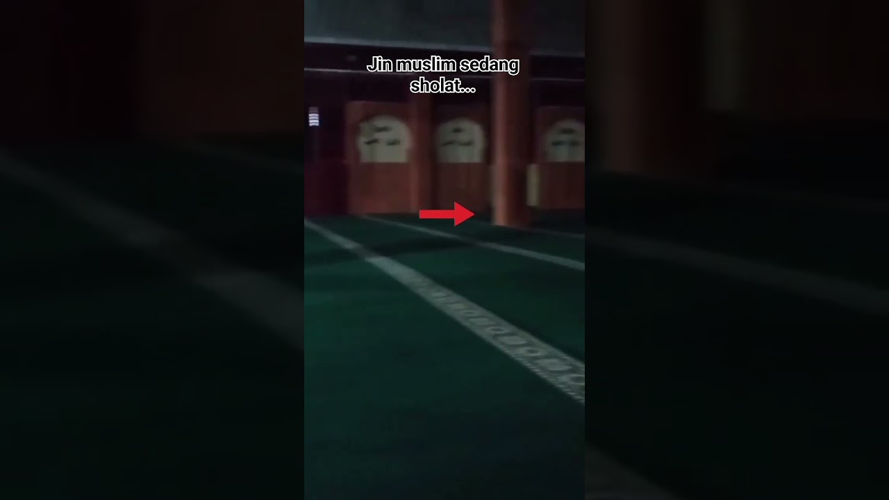 fenomena horor, jin muslim sedang sholat