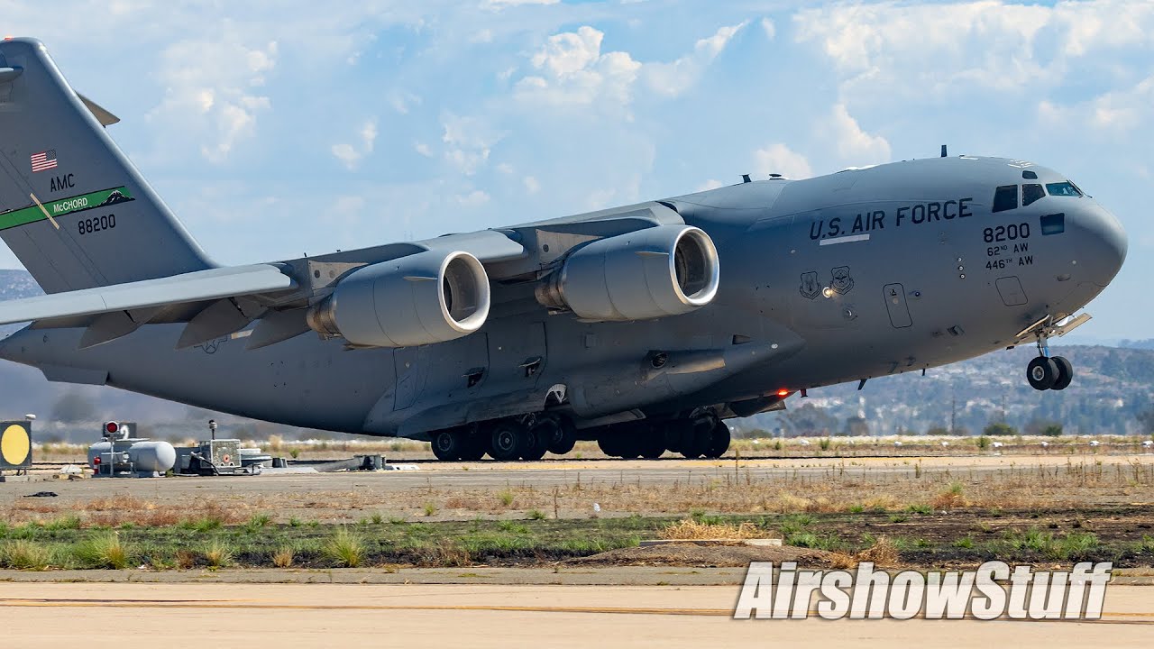 Demonstracja możliwości samolotu USAF C-17 Globemaster III