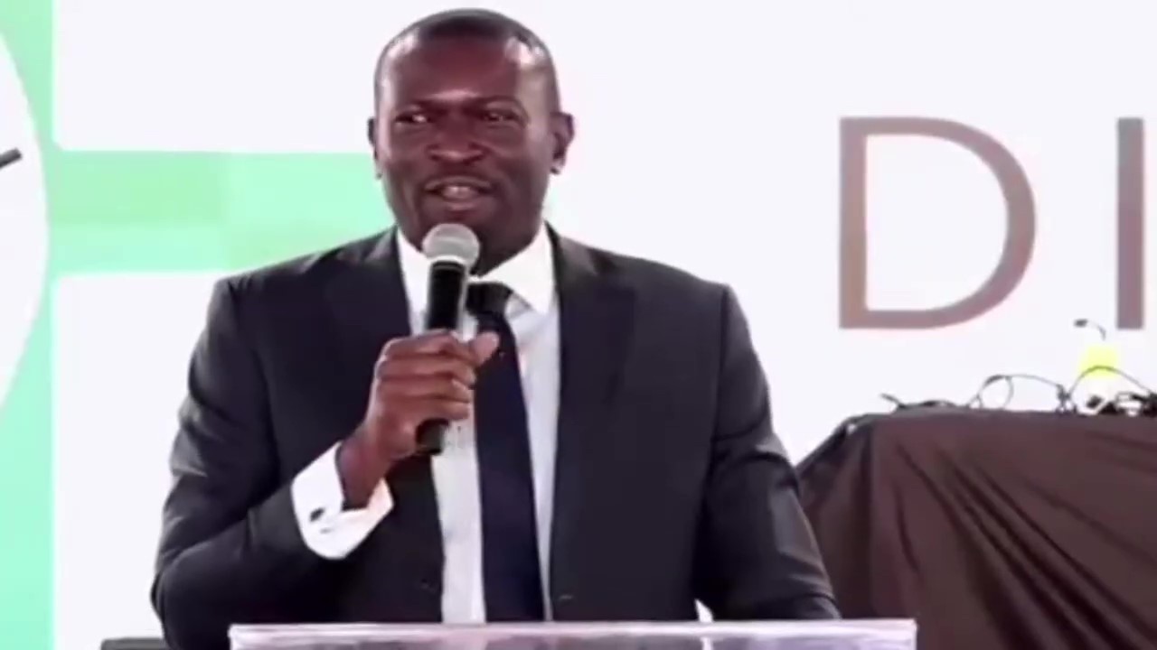 MIMI NDIO SIFUNA! ODM SG! SIFUNA POWERFUL SPEECH IN UHURU PARK DESTROYING RUTO AND OBURU'S ODM!!
