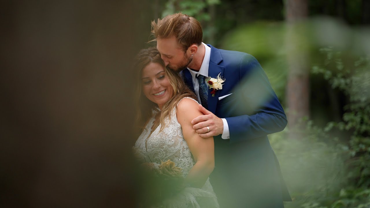 Swan Barn Door Wedding | Unique Wisconsin Wedding Venue | Wisconsin Wedding Videographer