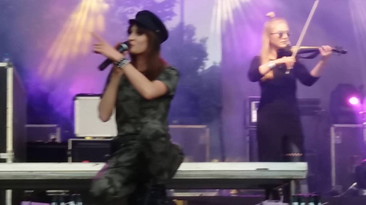 Sylwia Grzeszczak- Karuzela (Chorzów, 18 06.2016) Letnia scena eski 2016, Dni Chorzowa 2016