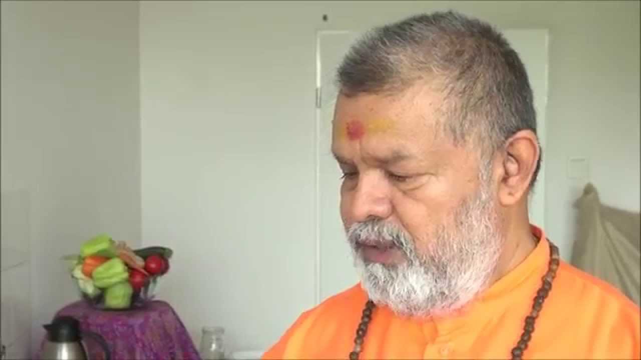 Paramhans Sri Swami Maheshwarananda preparing Mahaprashad - Vegetarian Cooking