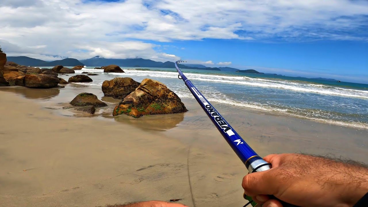 PESCARIA na PRAIA do LÉO  UBATUBA-SP  variedade de PEIXE pesca e peixe frito#pescaria#praia#peixe