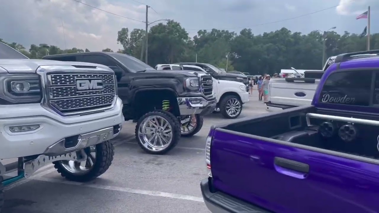 Noproblamo goes to Poppin Clutches Truck meet!