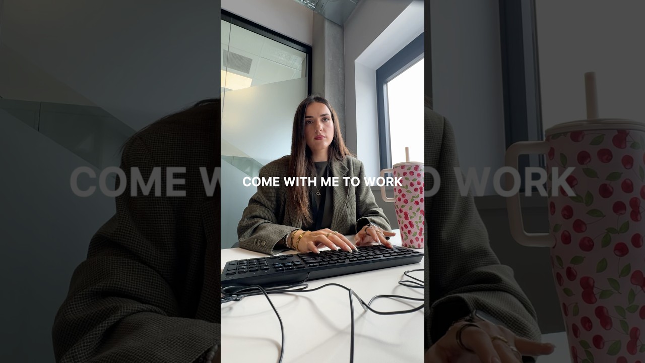 Office days coming hot on a Monday today 🤍 #comewithmetowork #officevlog #9to5life #corporategirlie
